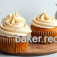 Bake Pumpkin Cupcakes with Fluffy Frosting