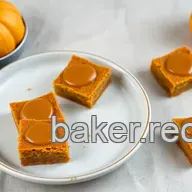 Deliciously Easy Bake Pumpkin Bars with Salted Caramel Delight
