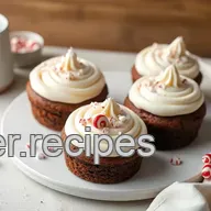 Bake Peppermint Mocha Cakes with Creamy Frosting